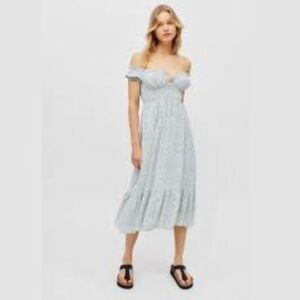 UO Kiss The Sky Smocked Floral Midi Dress